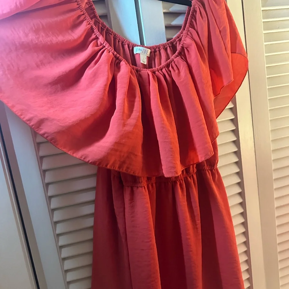 Off Shoulder Red Dress - Picture 5 of 7